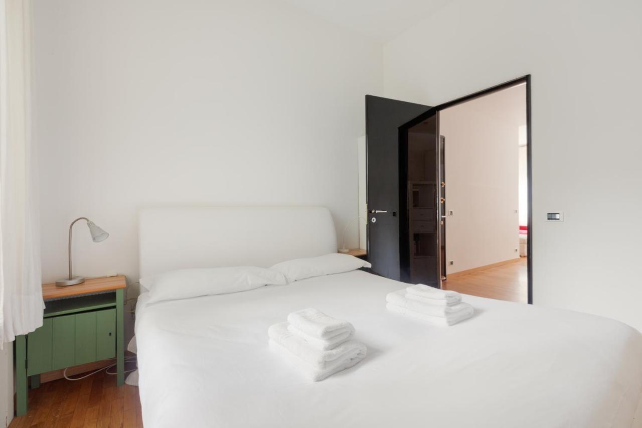 Buonarroti Bright Apartment Милано Екстериор снимка