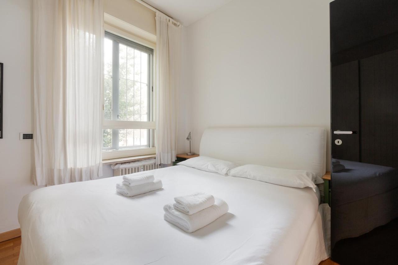 Buonarroti Bright Apartment Милано Екстериор снимка